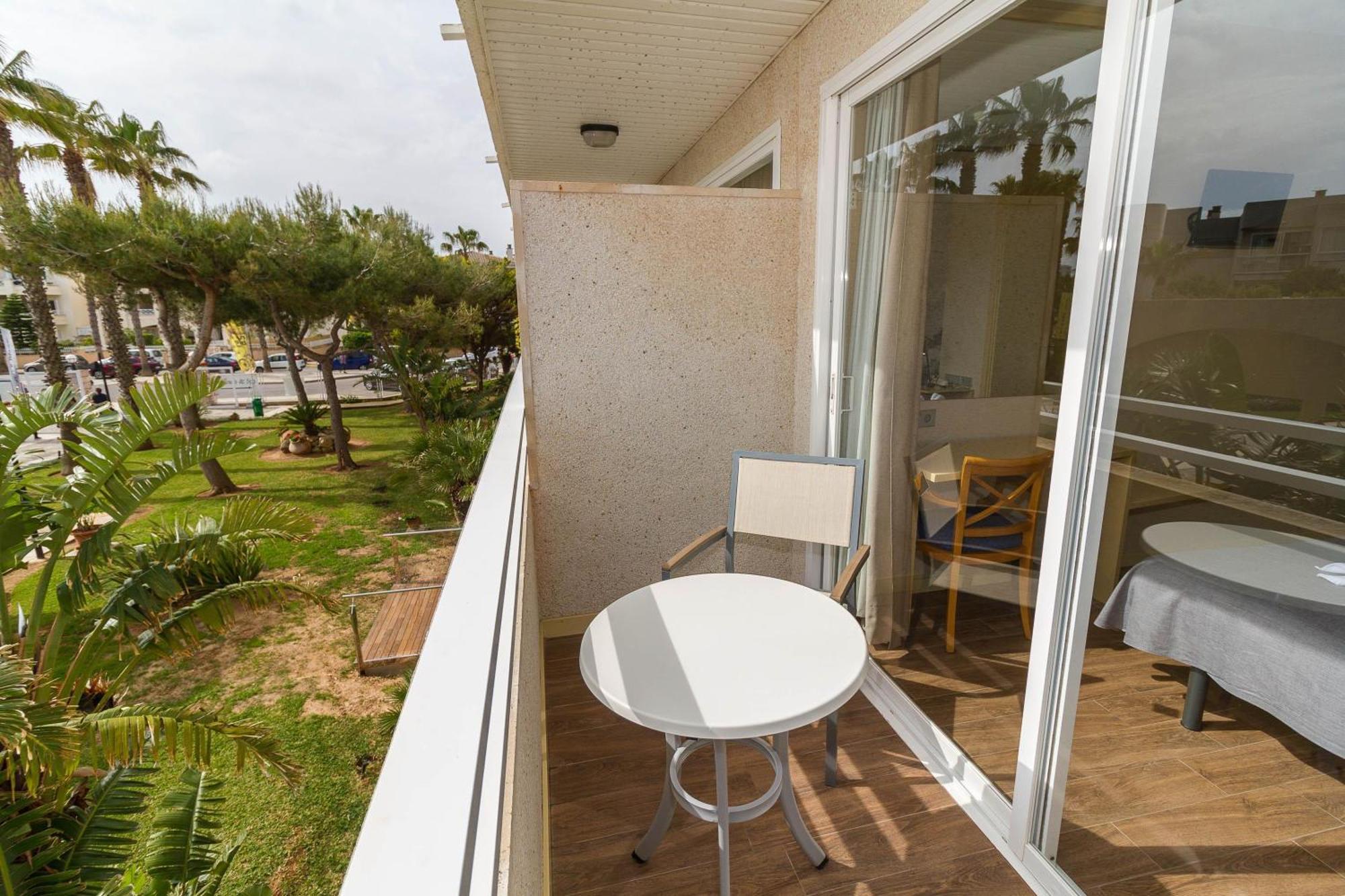 Aparthotel Eix Platja Daurada 4*